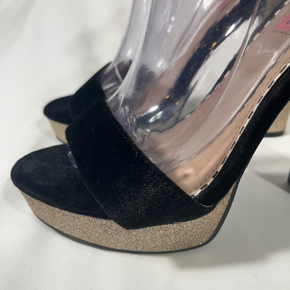 BETSY JOHNSON MATTIE BLACK VELVET PLATFORM GOLD GLITTER HEELS 7.5M PREOWNED - Picture 6 of 12